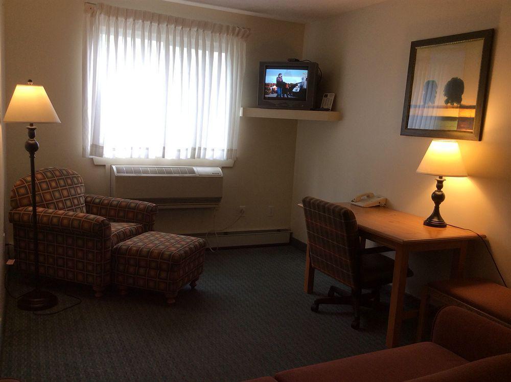 Handys Extended Stay Suites 콜체스터 외부 사진