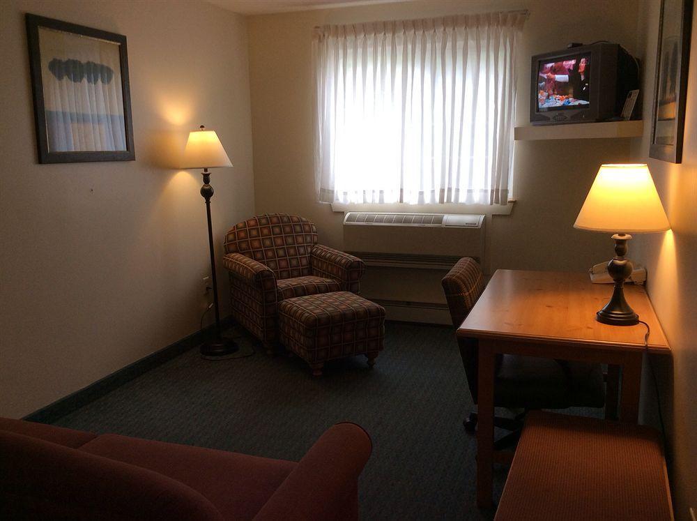 Handys Extended Stay Suites 콜체스터 외부 사진