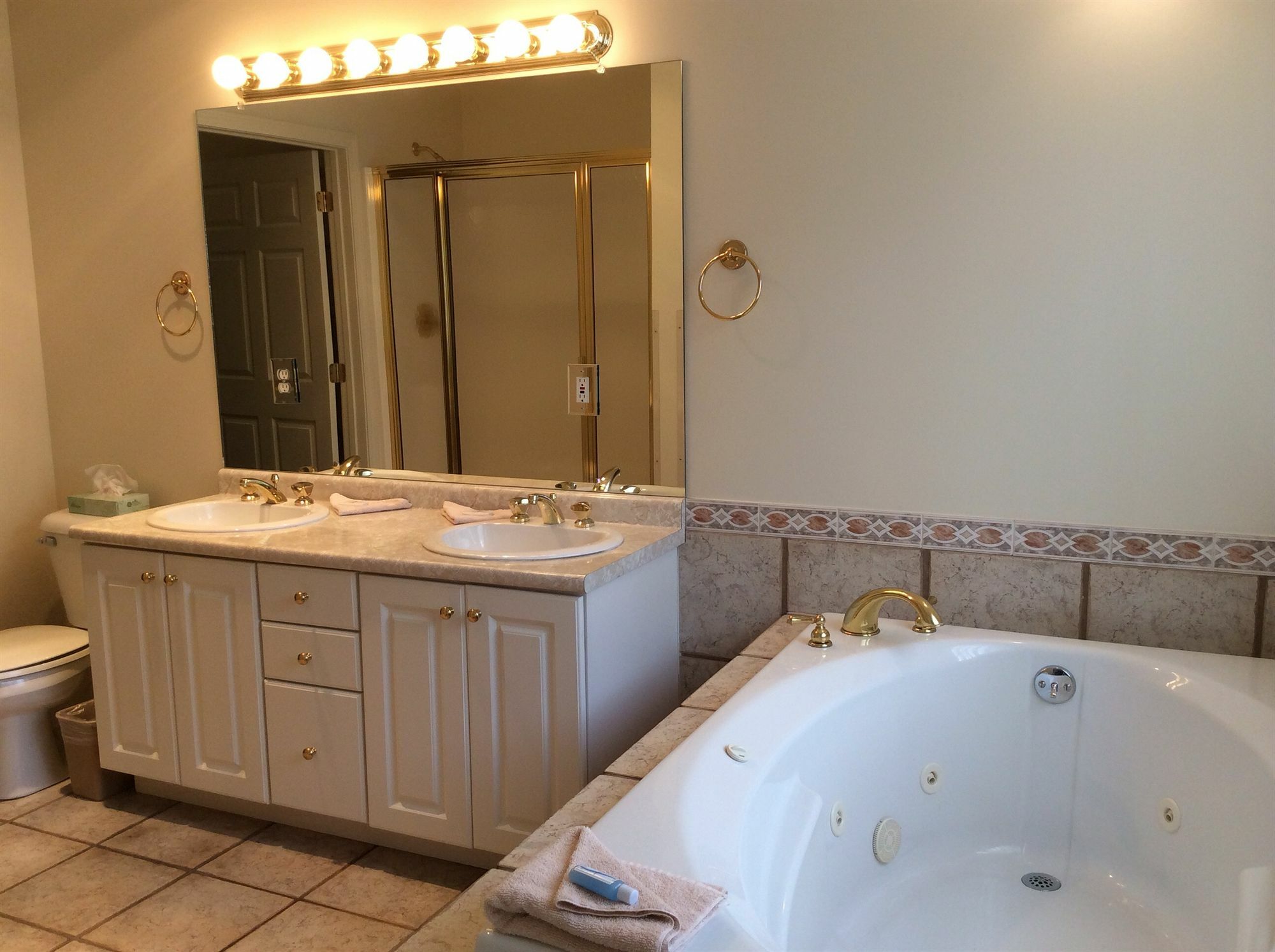 Handys Extended Stay Suites 콜체스터 외부 사진